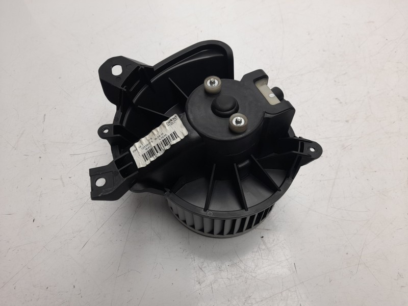 Recambio de ventilador calefaccion para opel corsa d selective referencia OEM IAM 13335075  