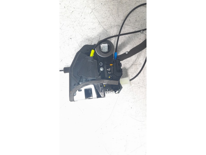 Recambio de cerradura puerta trasera izquierda para toyota c-hr hybrid gr sport referencia OEM IAM 69060F4010  