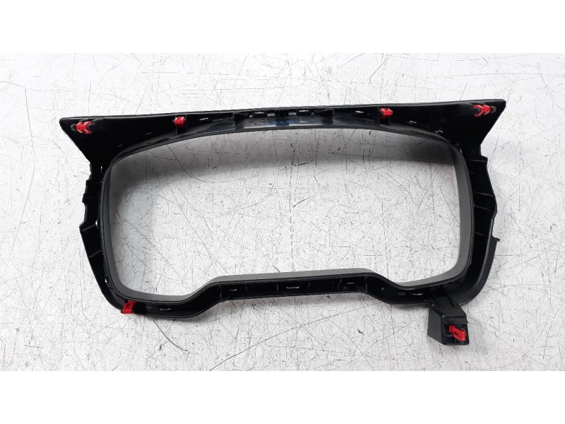 Recambio de moldura para toyota corolla (e21) referencia OEM IAM 5541102810  
