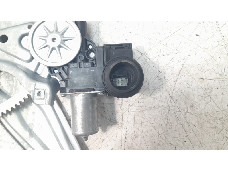 Recambio de elevalunas trasero izquierdo para toyota c-hr hybrid gr sport referencia OEM IAM 69840F4010  