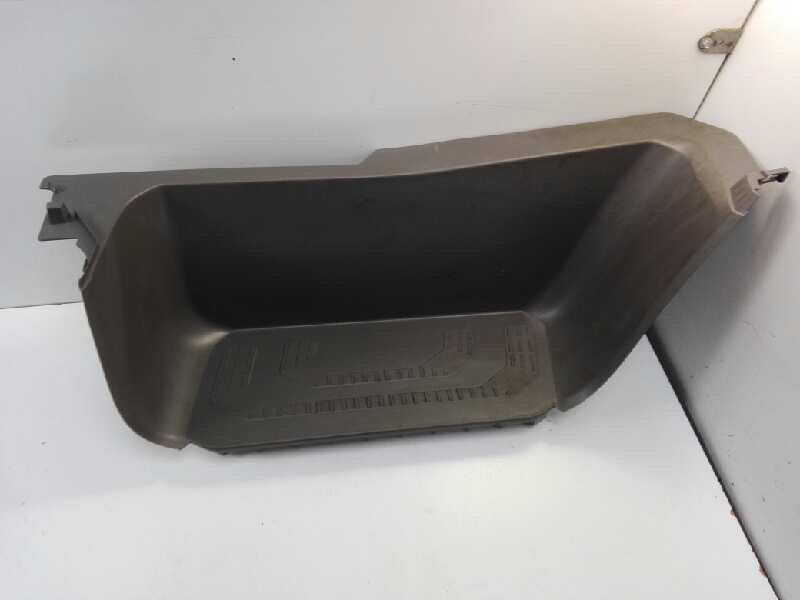 Recambio de estribos laterales para volkswagen crafter kasten (sy) furgón 35 bl ta fwd referencia OEM IAM 7C0863736D  