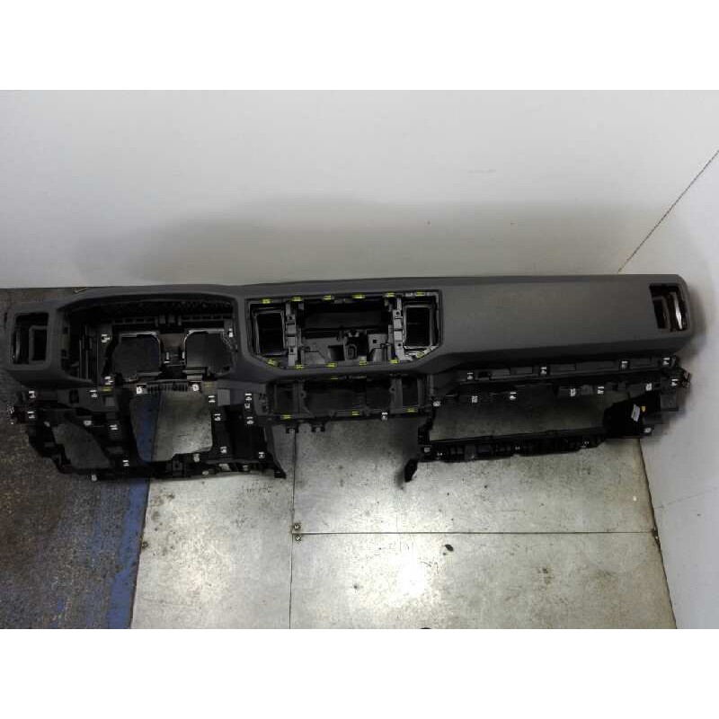 Recambio de salpicadero para volkswagen crafter kasten (sy) furgón 35 bl ta fwd referencia OEM IAM 7C0857051B 7C1857003BD 