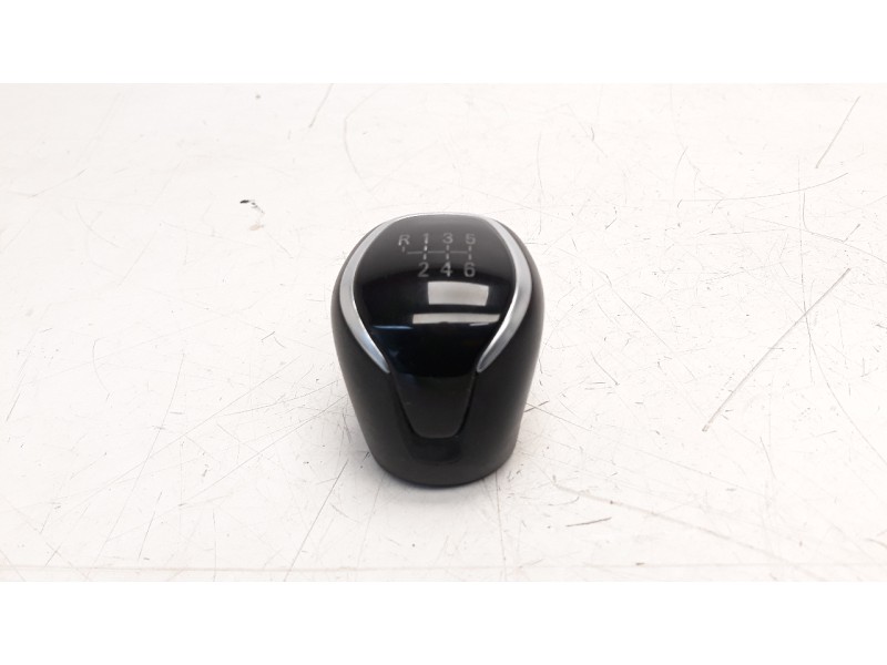 Recambio de pomo palanca cambio para opel grandland x 1.2 referencia OEM IAM 3557450  