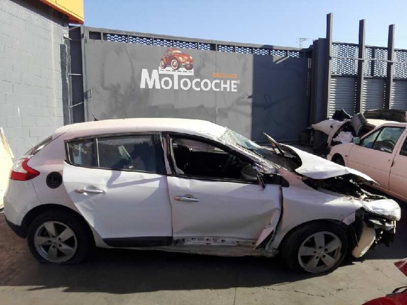 renault megane iii berlina 5 p del año 2010