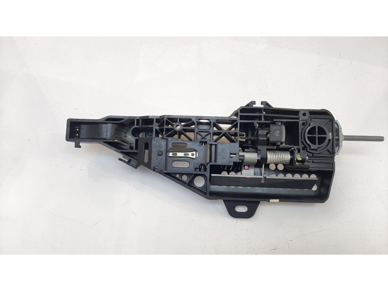 Recambio de maneta exterior trasera derecha para renault captur zen referencia OEM IAM 806706656R  