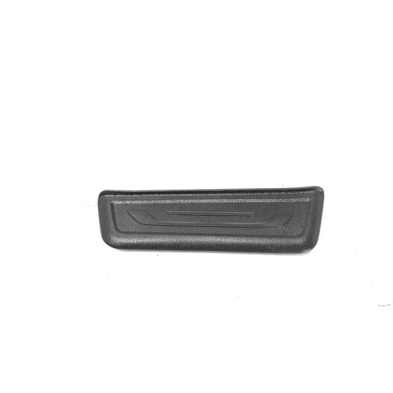 Recambio de moldura para kia sportage drive 4x2 referencia OEM IAM 858783U010  