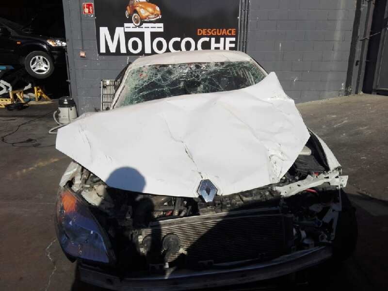 renault megane iii berlina 5 p del año 2010