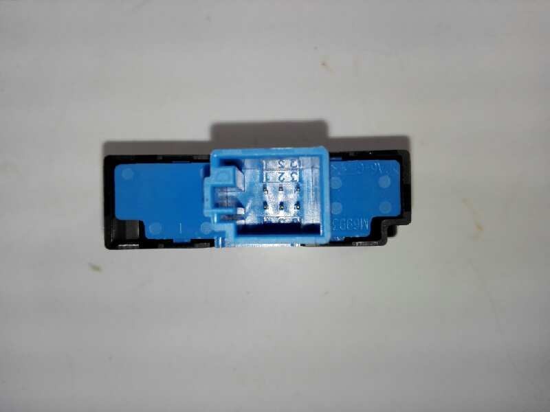 Recambio de warning para volkswagen crafter kasten (sy) furgón 35 bl ta fwd referencia OEM IAM 7C0953509A  