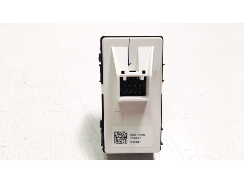 Recambio de mando elevalunas trasero derecho para kia sportage (nq5) concept referencia OEM IAM 93581R2000  