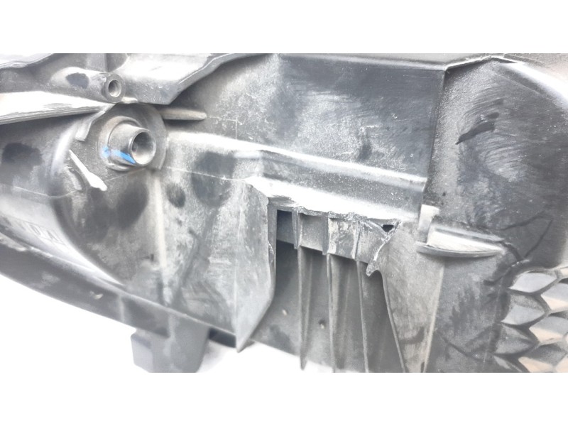 Recambio de faro derecho para renault captur zen referencia OEM IAM 260107244R 10118120001 RN7024913