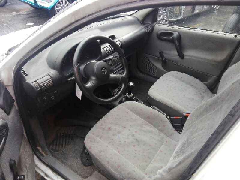 opel combo (corsa b) del año 2000