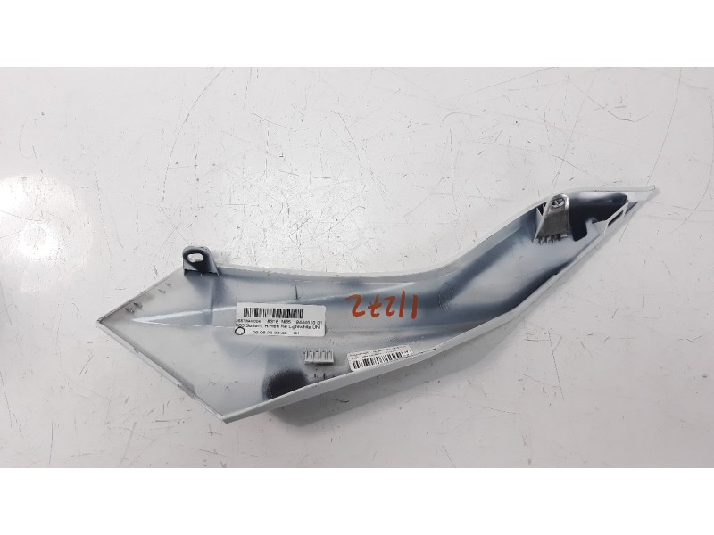 Recambio de moldura para bmw f 900 xr referencia OEM IAM 46638403868  
