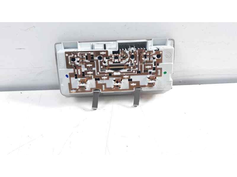 Recambio de luz interior para opel insignia berlina edition referencia OEM IAM 13285094  