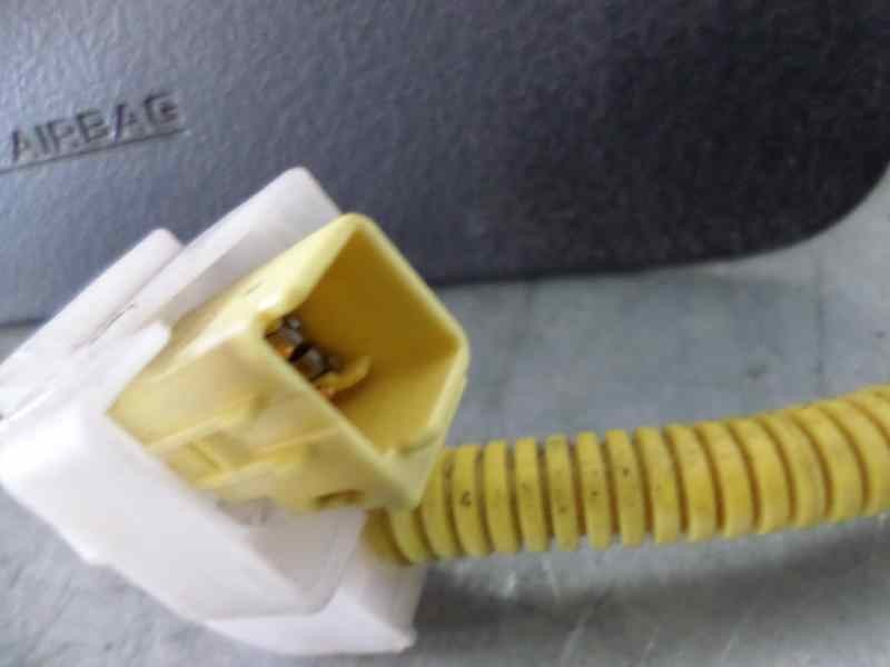 Recambio de airbag delantero derecho para toyota yaris (ncp1/nlp1/scp1) 1.3 expo referencia OEM IAM 076105304KD0  