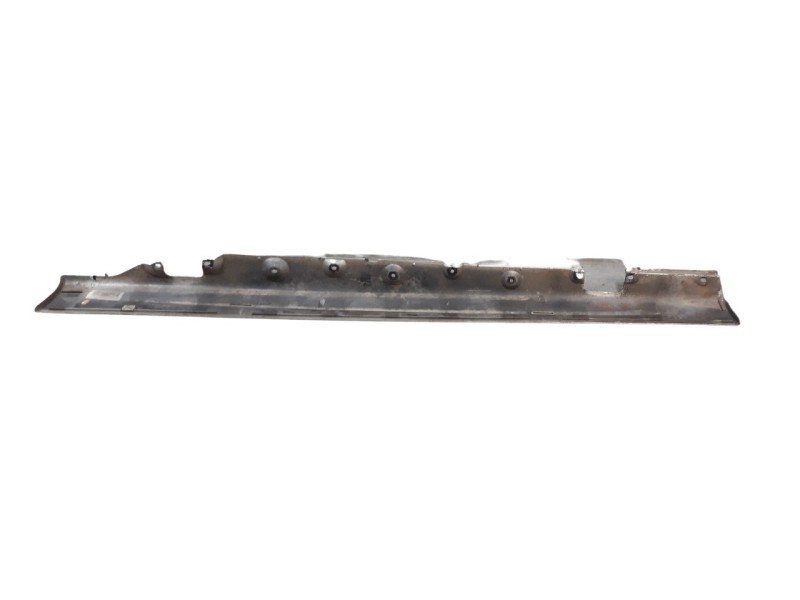 Recambio de estribos laterales para bmw serie 3 berlina (e46) 1.8 16v referencia OEM IAM 8230158  
