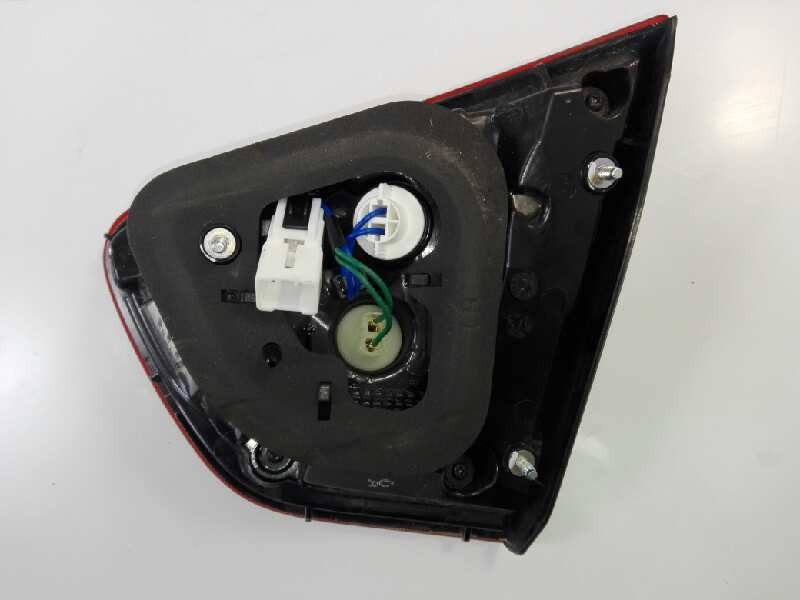Recambio de piloto trasero izquierdo para kia rio 1.2 cat referencia OEM IAM 924031W200  