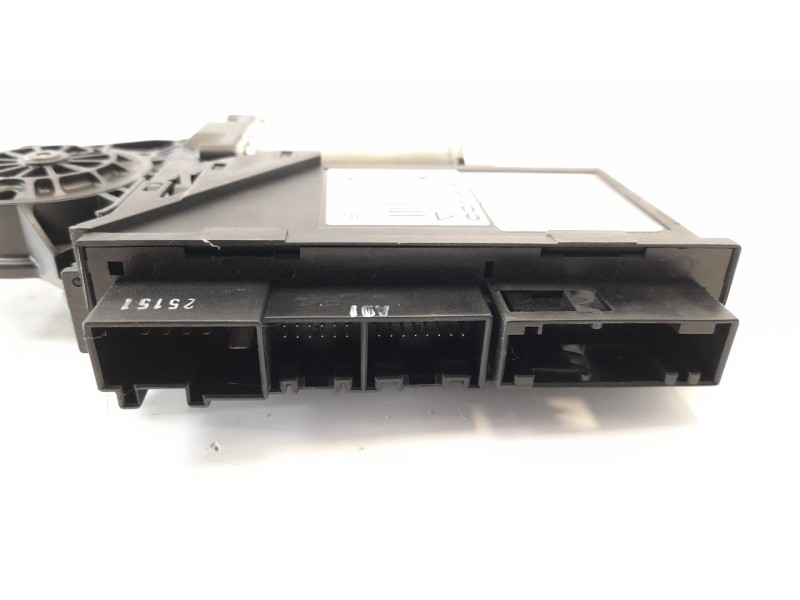 Recambio de motor elevalunas trasero derecho para seat exeo berlina (3r2) 2.0 tdi referencia OEM IAM 8E0959802E 0130821766 