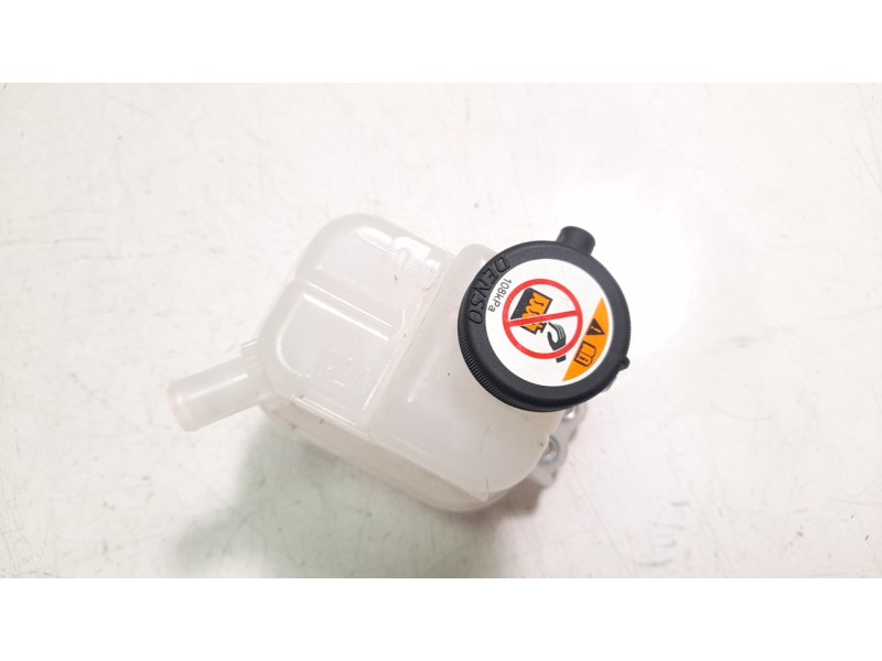 Recambio de deposito expansion para toyota c-hr hybrid gr sport referencia OEM IAM G91H076010  