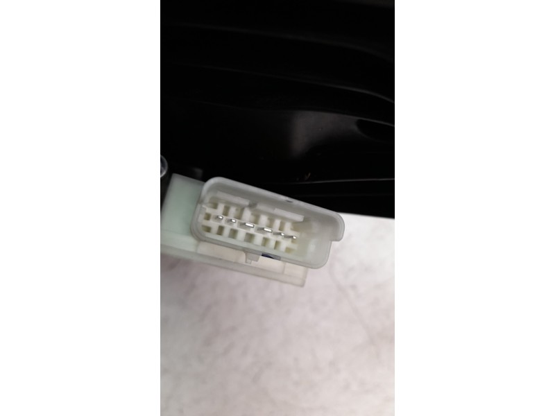 Recambio de elevalunas trasero derecho para renault clio v business edition referencia OEM IAM 827209773R  