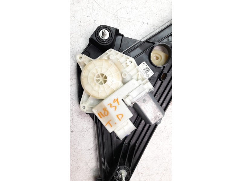 Recambio de elevalunas trasero derecho para renault clio v business edition referencia OEM IAM 827209773R  