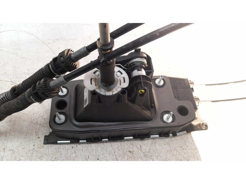 Recambio de palanca cambio para seat ibiza (kj1) 1.0 tsi referencia OEM IAM 2Q0711049K  