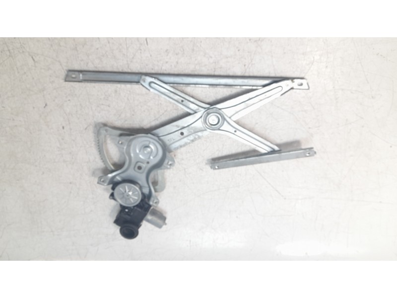 Recambio de elevalunas delantero izquierdo para toyota c-hr hybrid gr sport referencia OEM IAM 69820F4010  