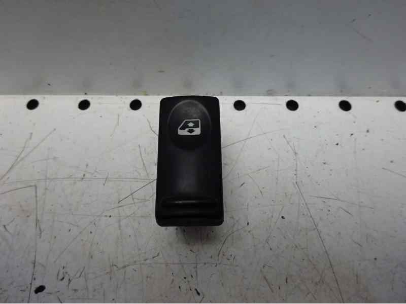 Recambio de mando elevalunas delantero derecho para renault 19 hatchback (b/c53) 1.9 diesel referencia OEM IAM   