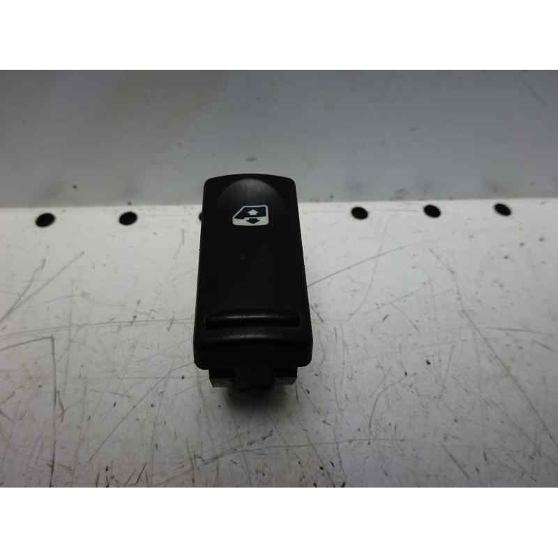 Recambio de mando elevalunas delantero izquierdo para renault 19 hatchback (b/c53) 1.9 diesel referencia OEM IAM   