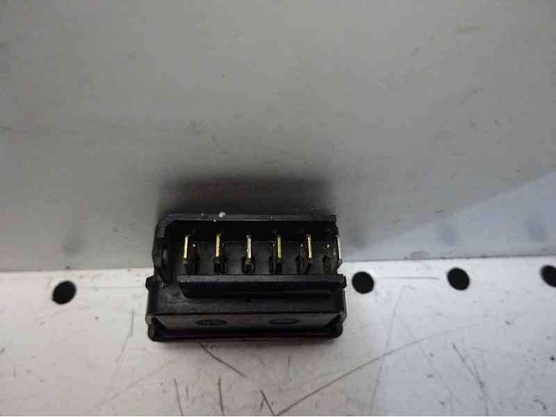 Recambio de mando elevalunas delantero izquierdo para renault 19 hatchback (b/c53) 1.9 diesel referencia OEM IAM   