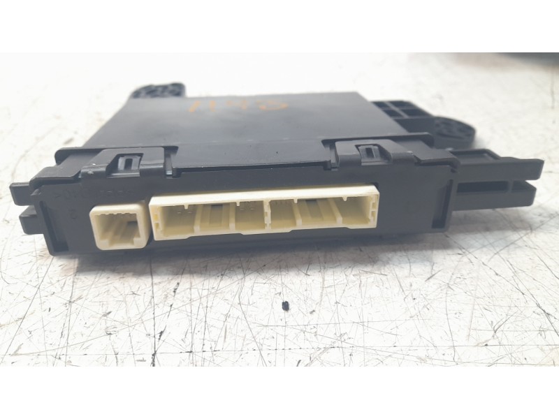 Recambio de modulo ecu para toyota c-hr hybrid gr sport referencia OEM IAM 88650F4181  
