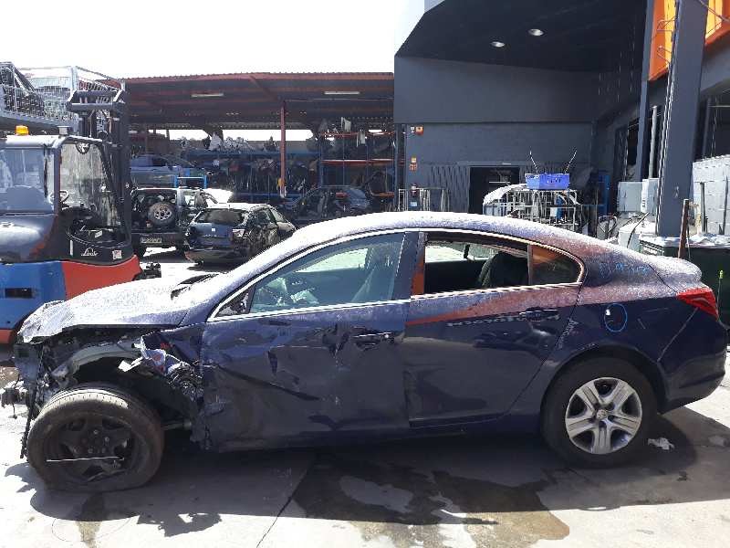 opel insignia berlina del año 2012