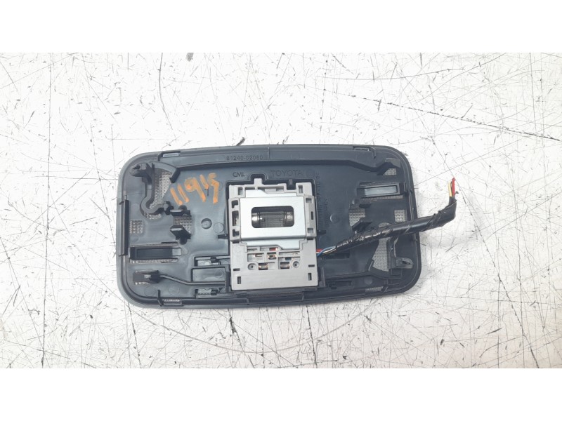 Recambio de luz interior para toyota c-hr hybrid gr sport referencia OEM IAM 8124002080  