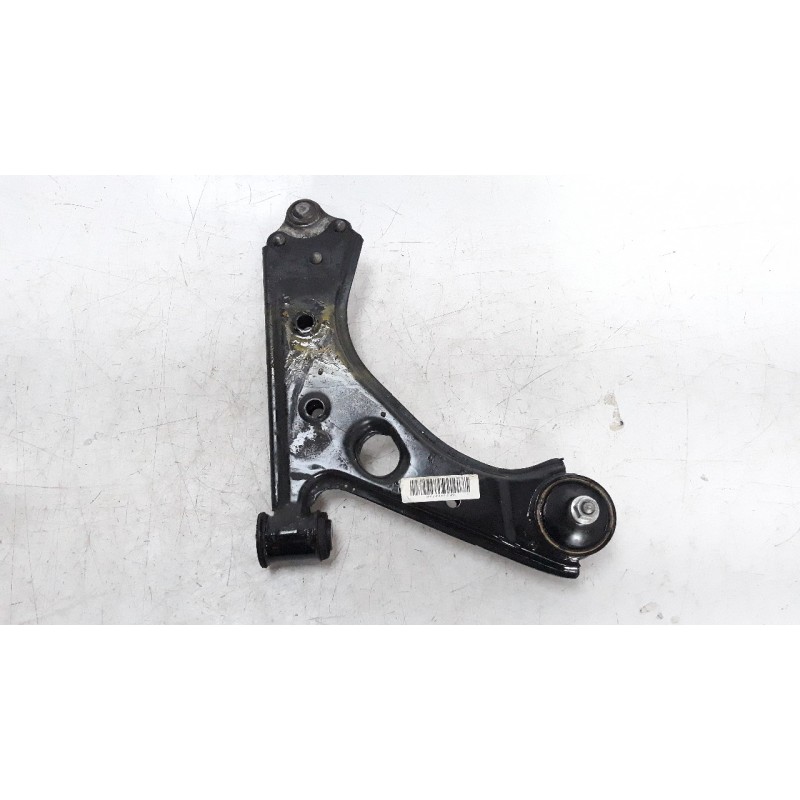 Recambio de brazo suspension inferior delantero izquierdo para opel corsa e 1.4 referencia OEM IAM 13426552  