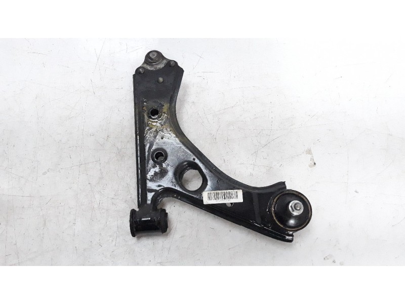 Recambio de brazo suspension inferior delantero izquierdo para opel corsa e 1.4 referencia OEM IAM 13426552  