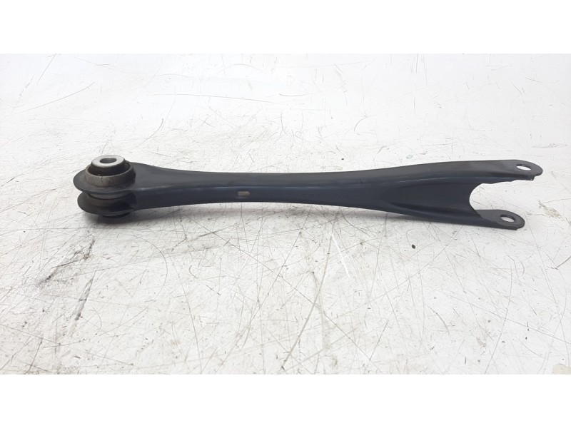 Recambio de brazo suspension inferior trasero derecho para bmw serie 1 lim. (f20) 2.0 turbodiesel referencia OEM IAM 6792527  