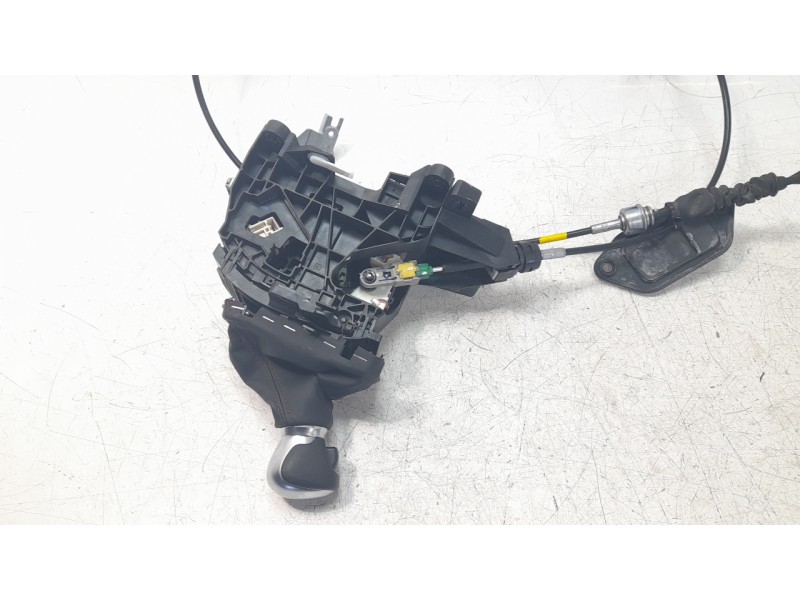 Recambio de palanca cambio para toyota c-hr hybrid gr sport referencia OEM IAM 33560F4030  3350410071C2