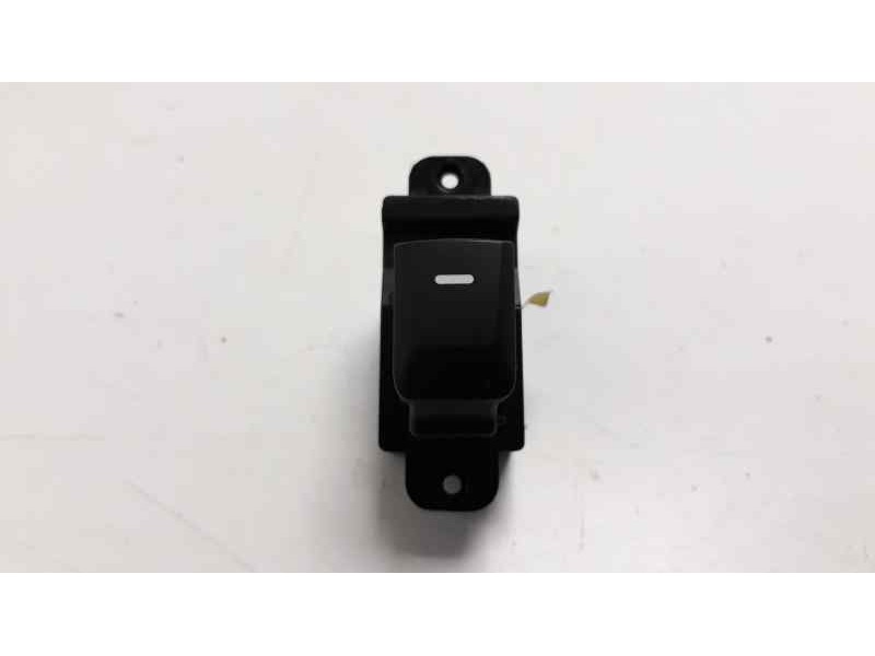 Recambio de mando elevalunas trasero derecho para kia rio 1.2 cat referencia OEM IAM 935801W010RH  