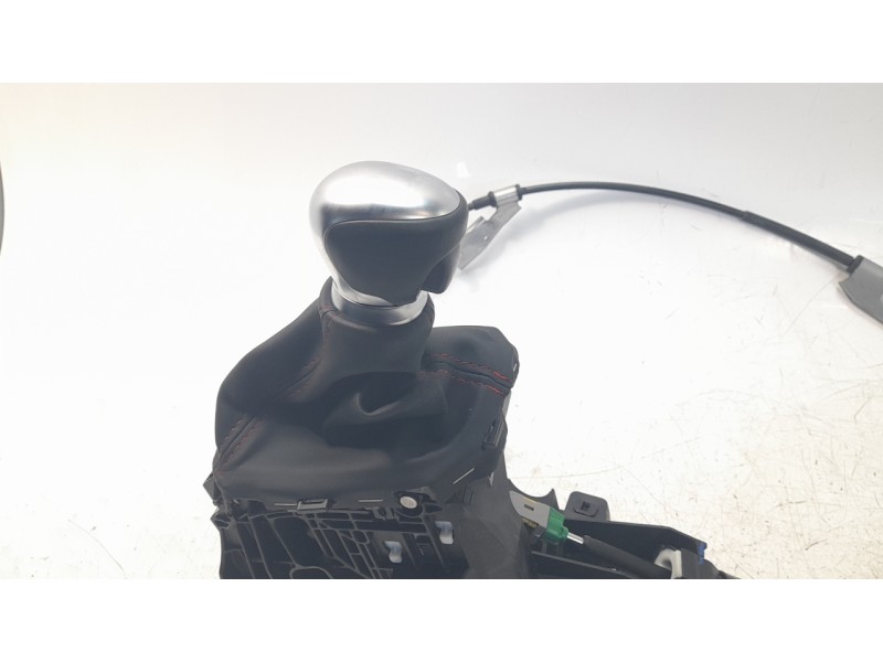 Recambio de palanca cambio para toyota c-hr hybrid gr sport referencia OEM IAM 33560F4030  3350410071C2