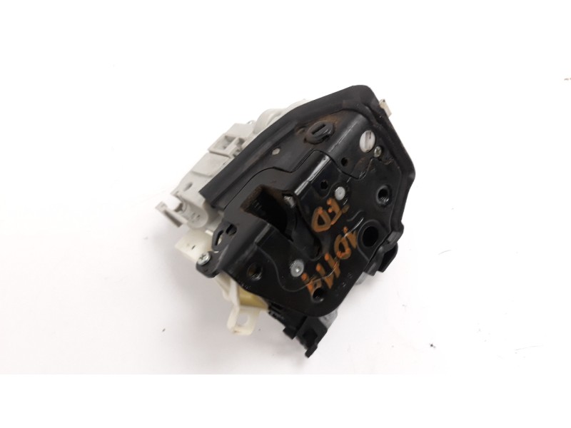 Recambio de cerradura puerta trasera derecha para audi a1 sportback (8xf) attracted referencia OEM IAM 8X0839016A  