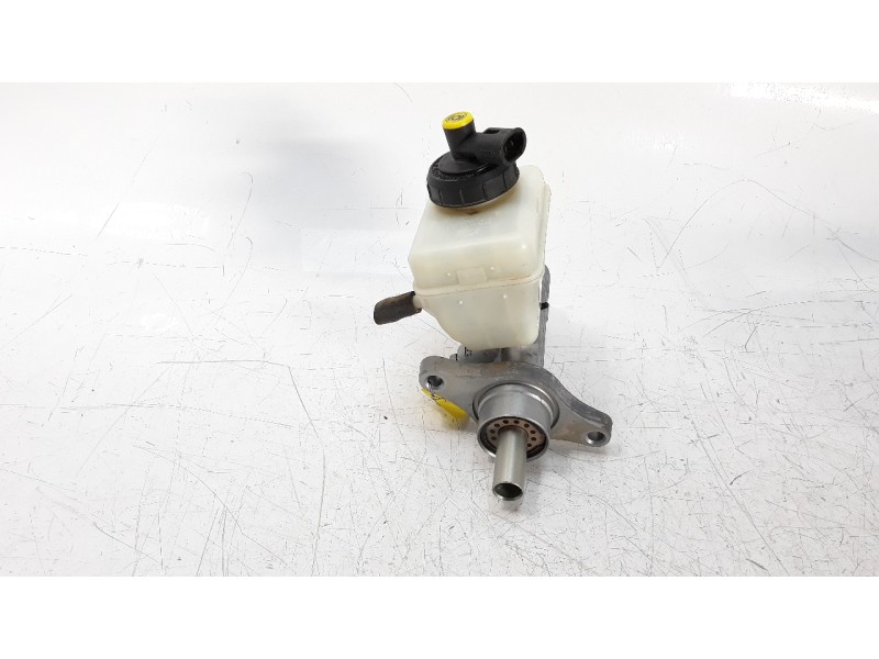 Recambio de bomba freno para dacia duster 1.5 dci diesel fap cat referencia OEM IAM 1070529801  