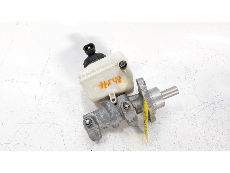 Recambio de bomba freno para dacia duster 1.5 dci diesel fap cat referencia OEM IAM 1070529801  