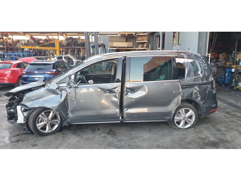 seat alhambra (711) del año 2022