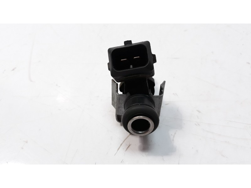 Recambio de inyector para renault clio iv 1.2 16v referencia OEM IAM 8200292590  0280158046