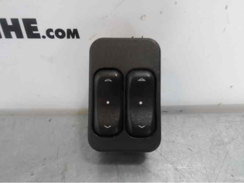 Recambio de mando elevalunas delantero izquierdo para opel corsa c comfort referencia OEM IAM 24409205 13363202 