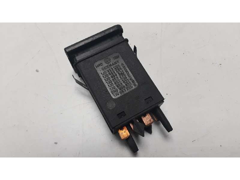 Recambio de interruptor para volkswagen golf iv berlina (1j1) 1.9 tdi referencia OEM IAM 1J0953235A  
