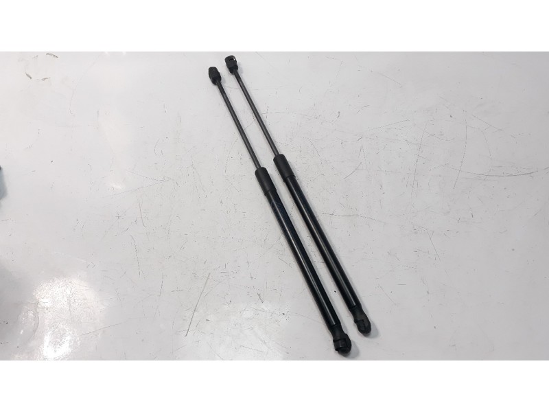 Recambio de amortiguadores maletero / porton para jeep renegade 1.6 m-jet cat referencia OEM IAM 00520176510  