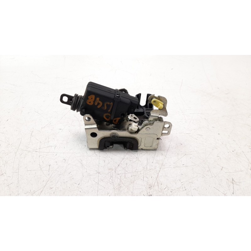 Recambio de cerradura puerta delantera derecha para dacia duster 1.5 dci diesel fap cat referencia OEM IAM 8200735224  