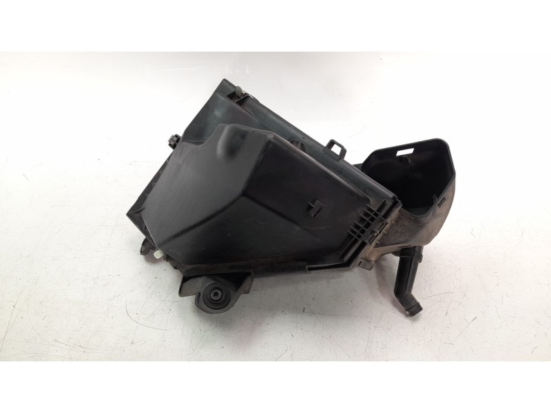 Recambio de filtro aire para bmw x1 (e84) 2.0 turbodiesel cat referencia OEM IAM 13717797467  