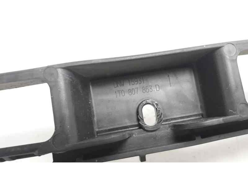 Recambio de moldura para volkswagen touran (1t3) advance referencia OEM IAM 1T0807863D  