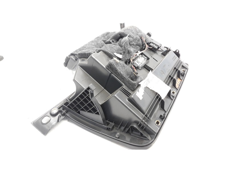 Recambio de guantera para audi a1 sportback (8xf) attracted referencia OEM IAM 8X1857104  